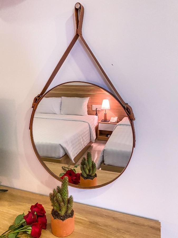Olwen Hotel Нячанг Екстер'єр фото