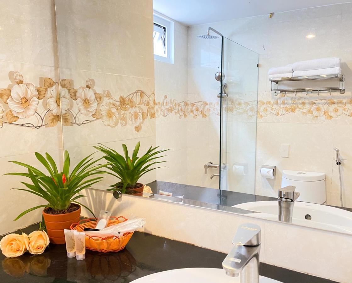 Olwen Hotel Нячанг Екстер'єр фото